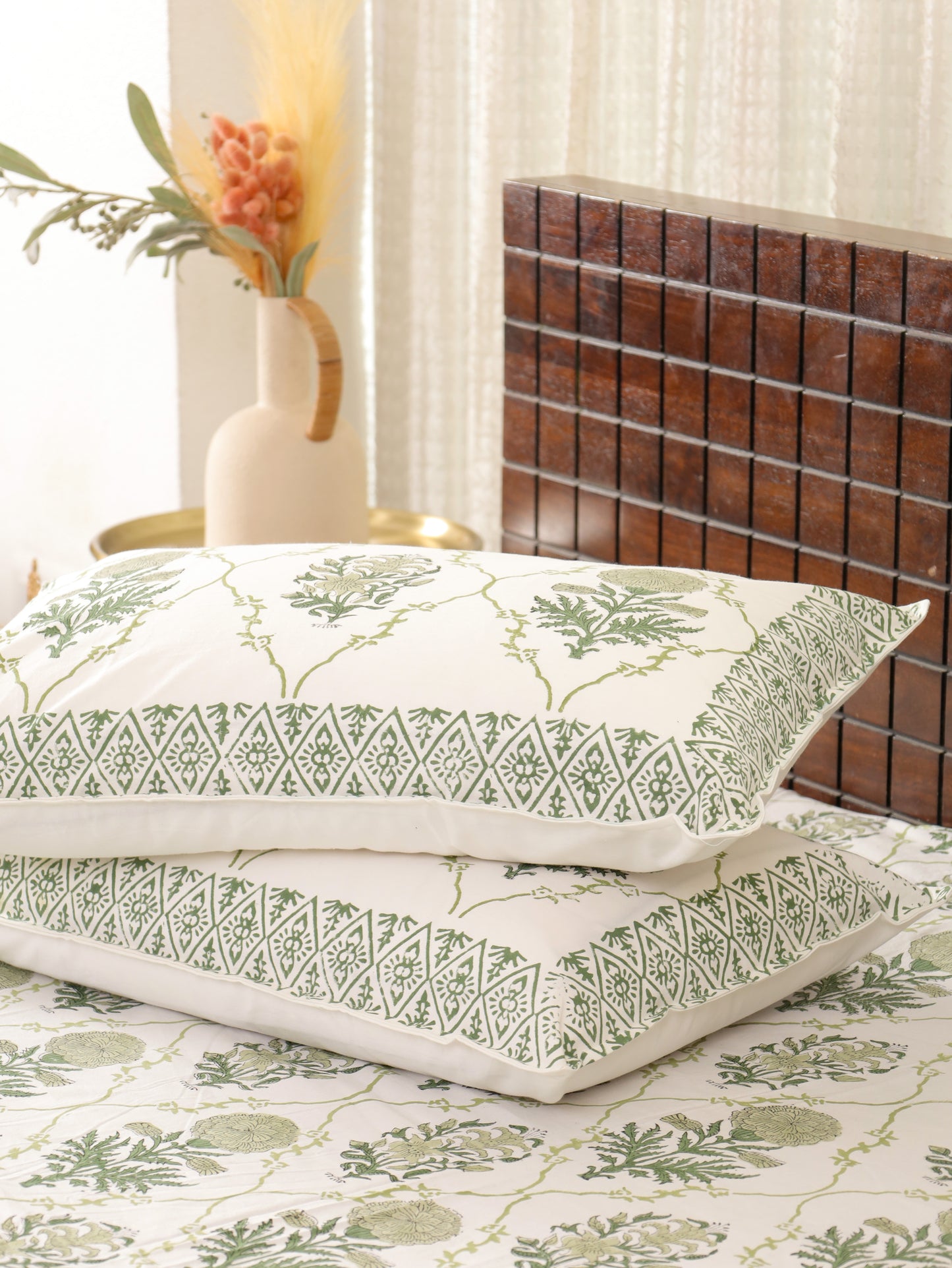 Panna Patta Hand Block Printed King Size Bedsheet