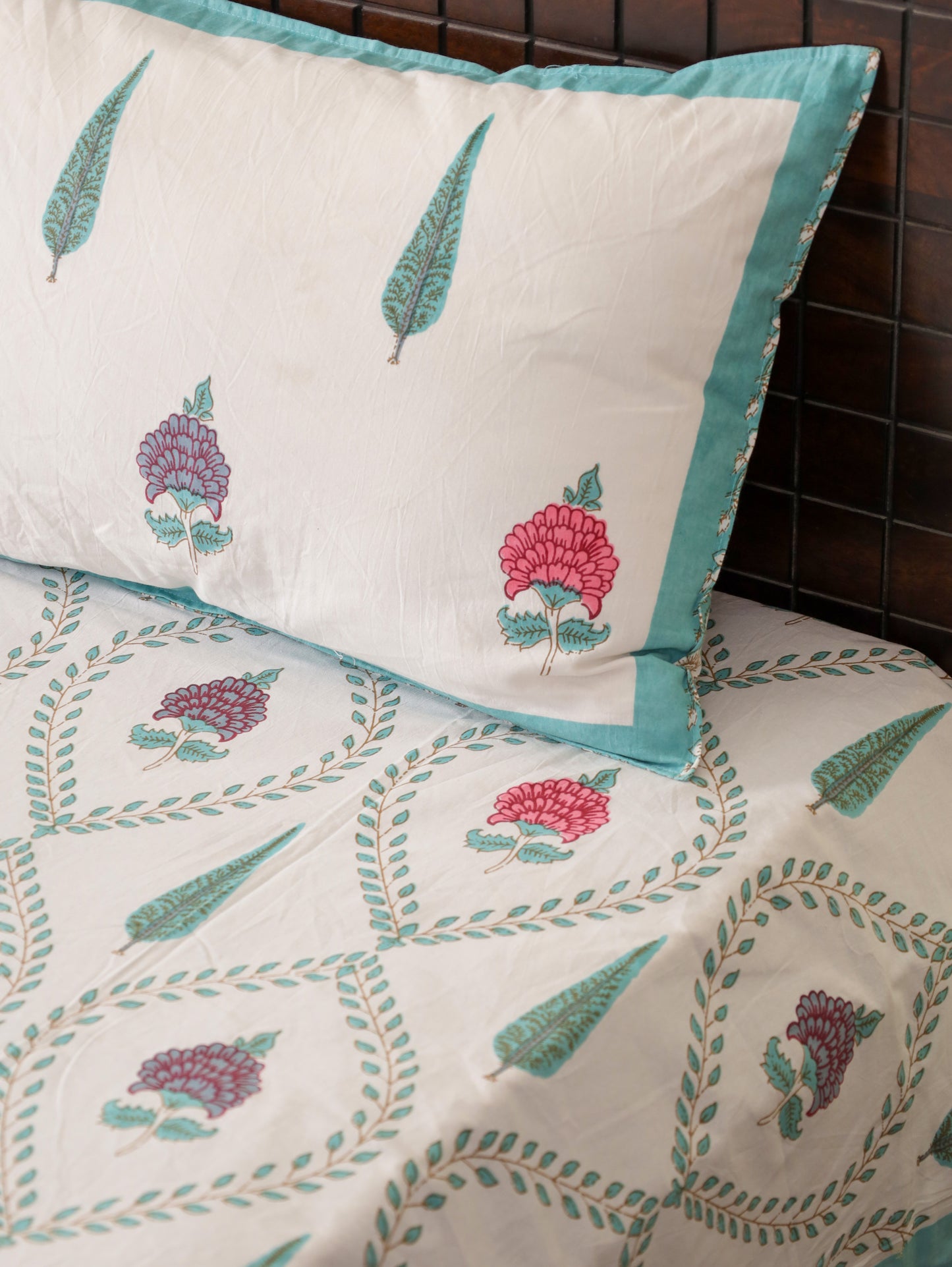Boond Ke Phool Hand Block Printed Queen Size Bedsheet