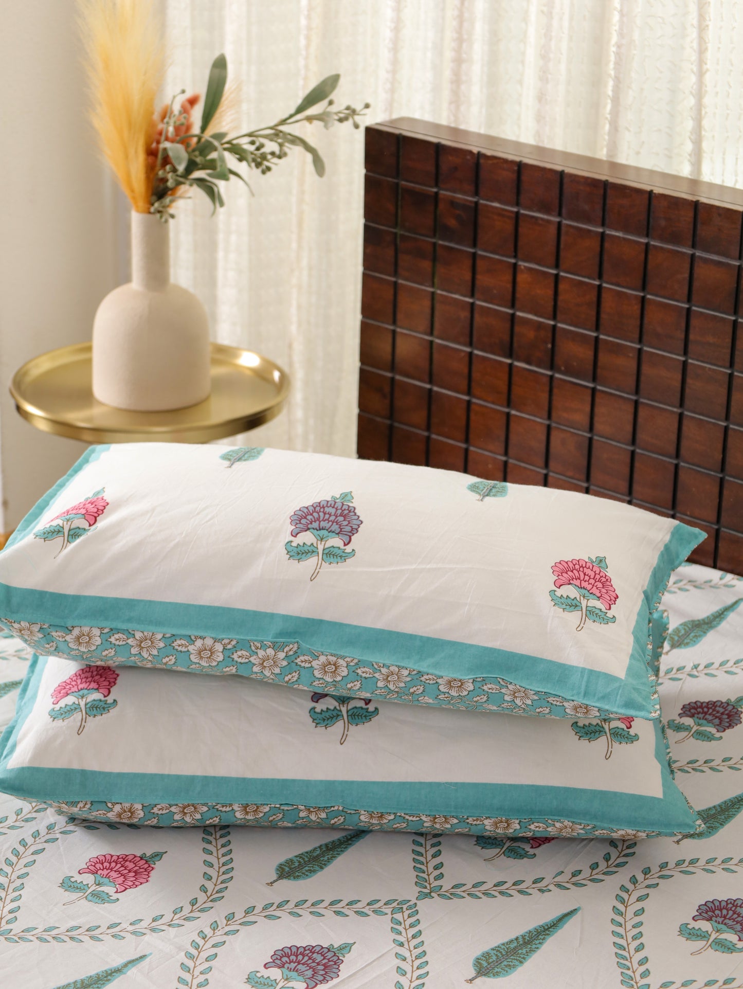 Boond Ke Phool Hand Block Printed Queen Size Bedsheet