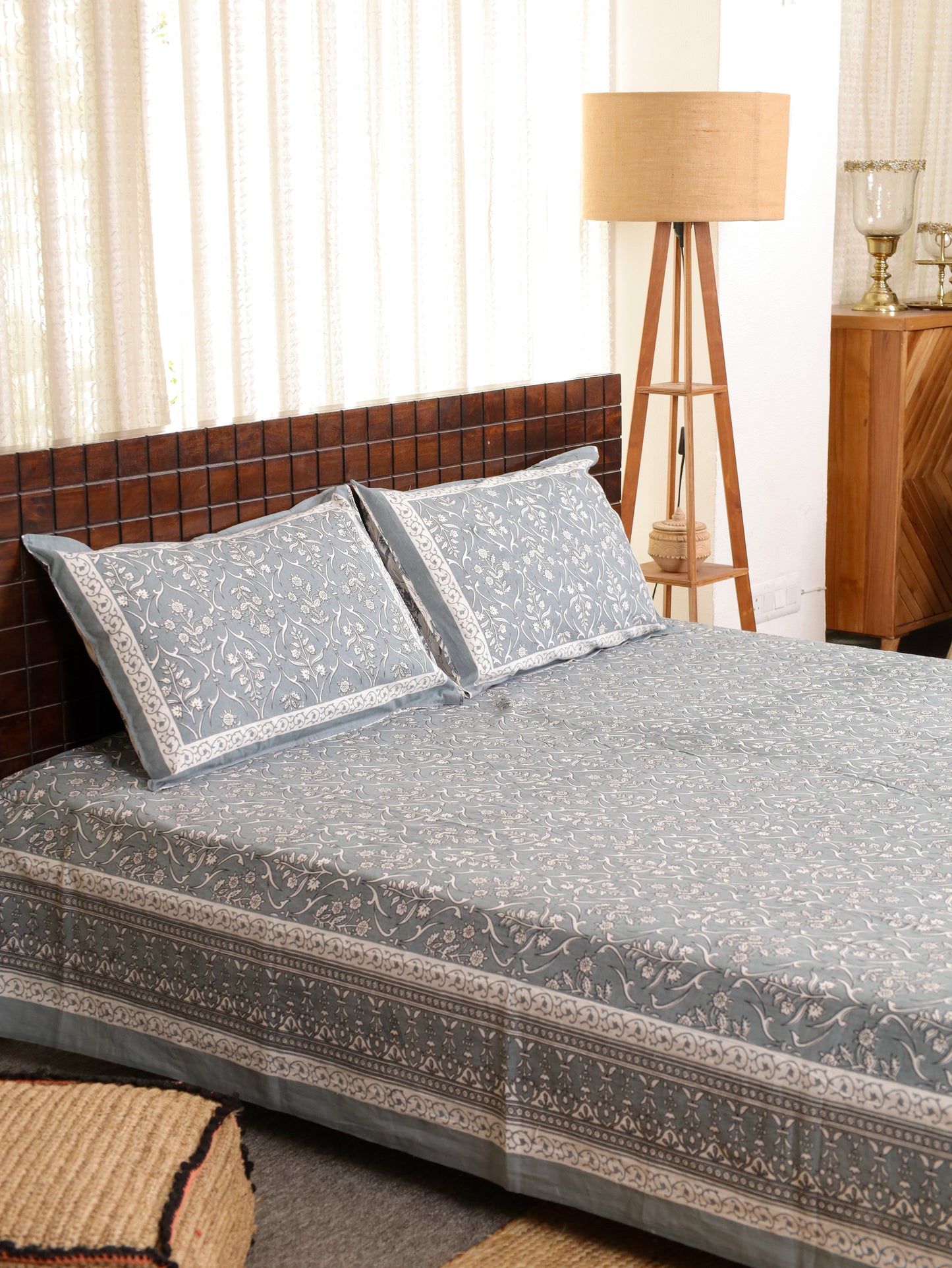 Dhaga Dhundh Hand Block Printed Queen Size Bedsheet