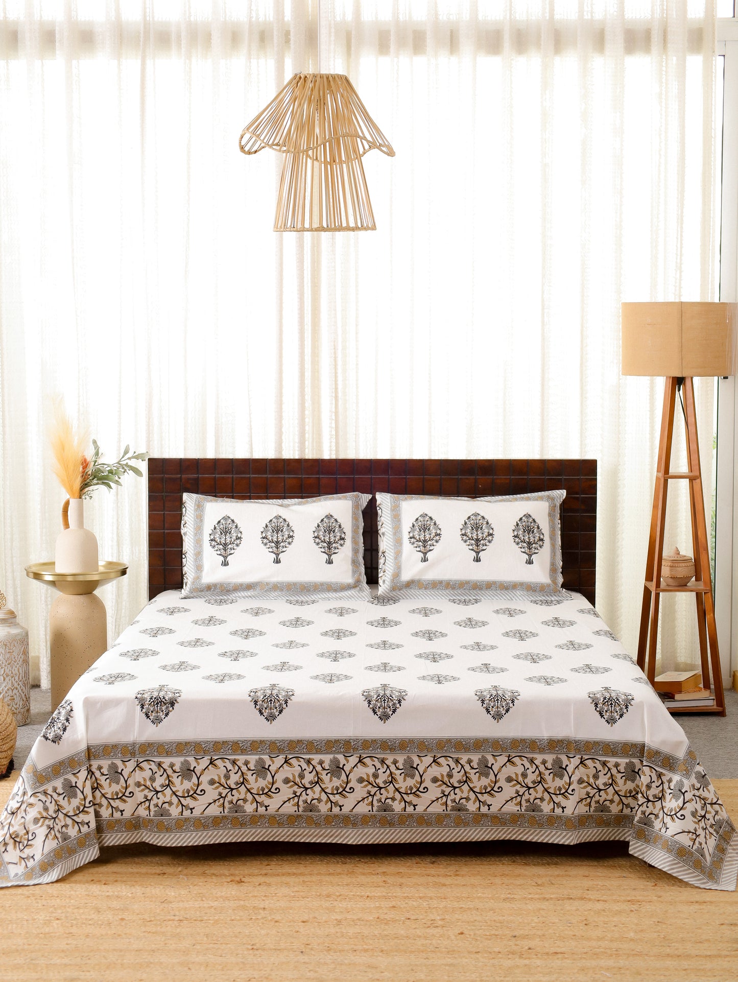 Siyah Gharana Hand Block Printed Queen Size Bedsheet