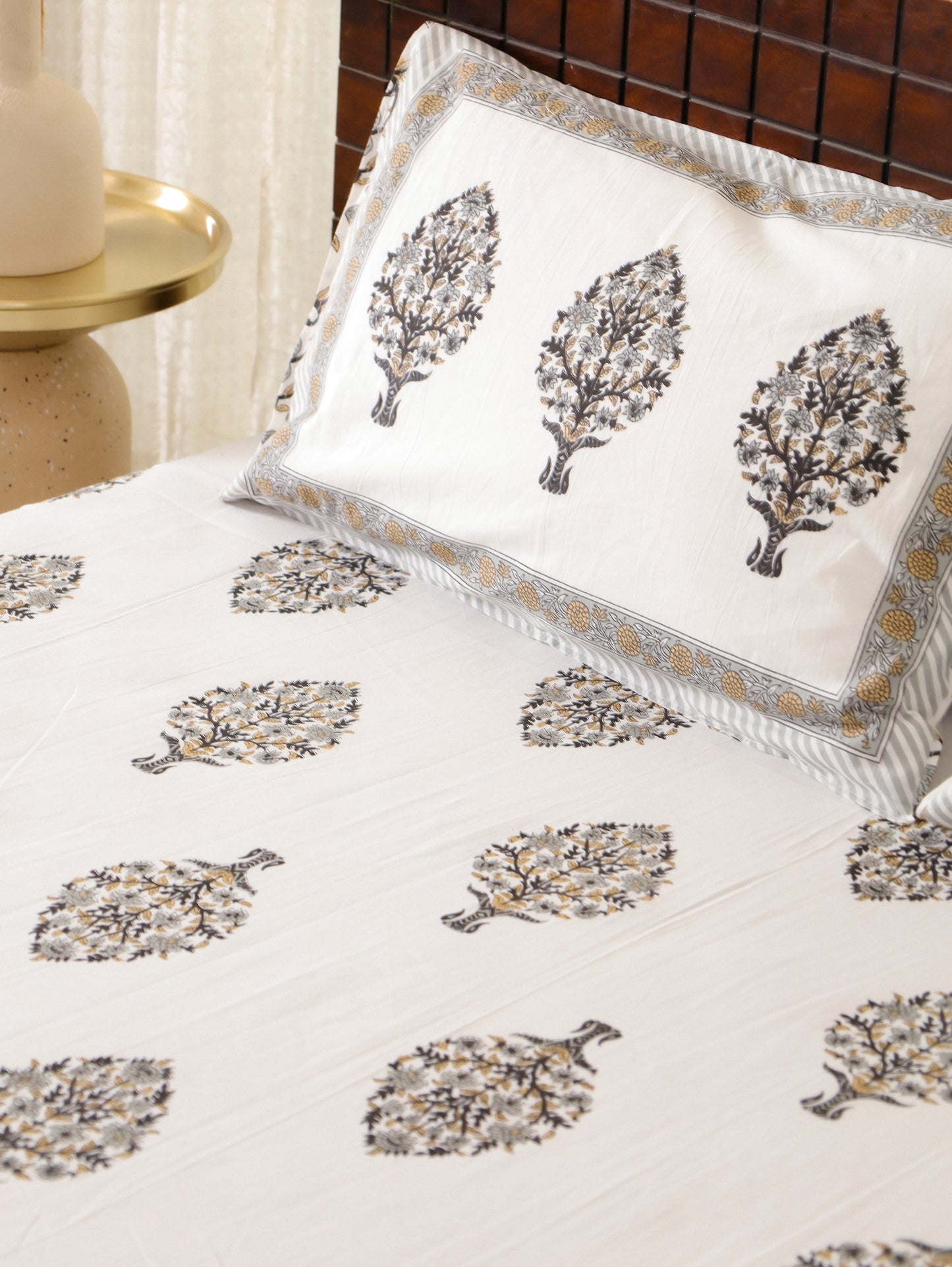 Siyah Gharana Hand Block Printed Queen Size Bedsheet